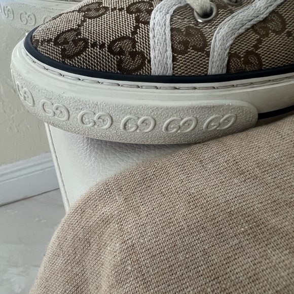 Gucci Women Sneakers size 8 1/2 - Picture 3 of 7